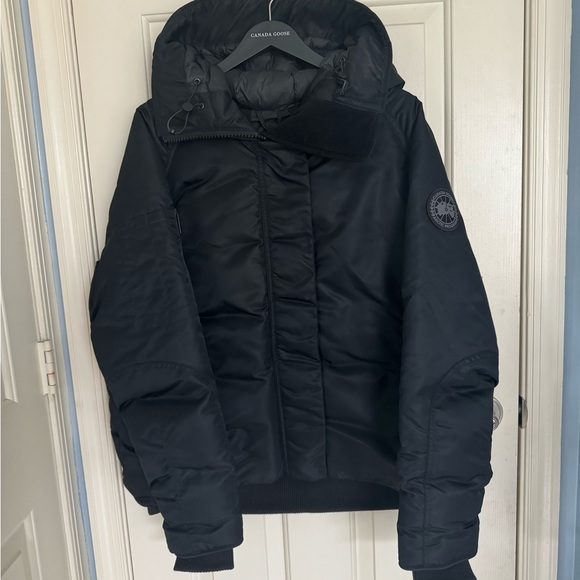 Canada Goose Everleigh Bomber jacket! - Picture 10 of 12